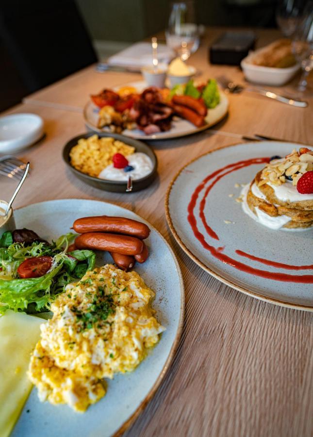 Penzion A Restaurace Bily Mlyn Либерц Экстерьер фото